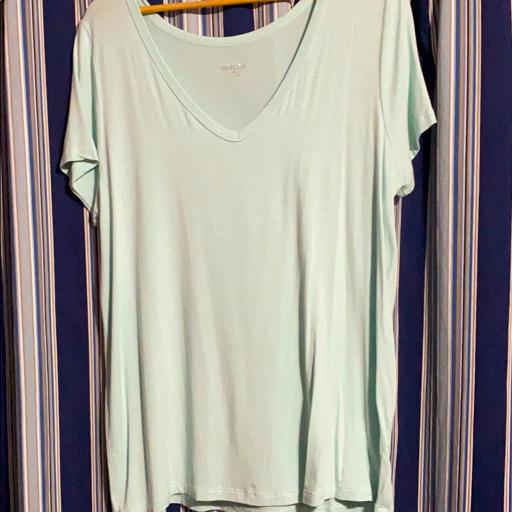 MERONA Tee. 🎉FINAL PRICE🎉